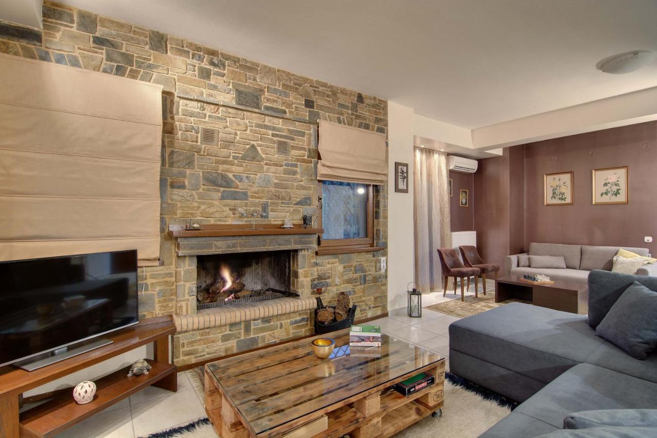 Country Place Apartment With Mountains View Ioannina Bagian luar foto